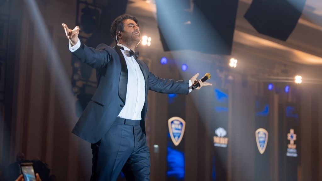 Mahsun Kırmızıgül’den, Merit Royal Dıamond’da Müzik Ziyafeti